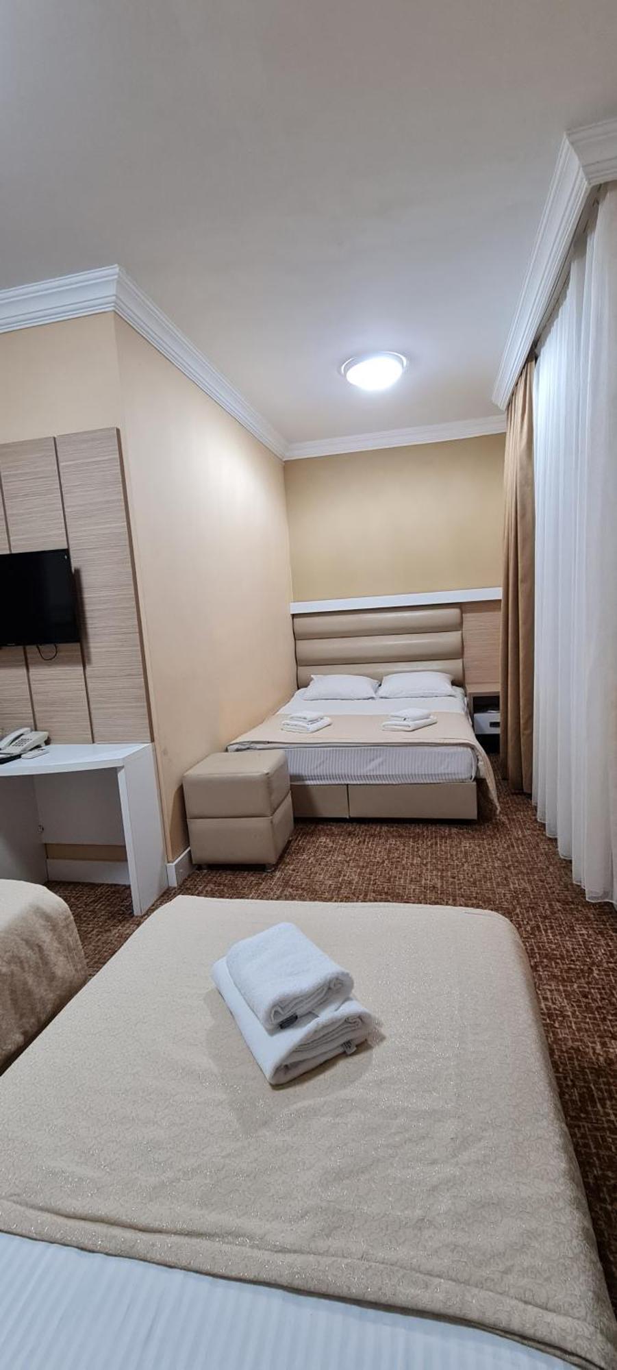 Готель Genatsvale 3*